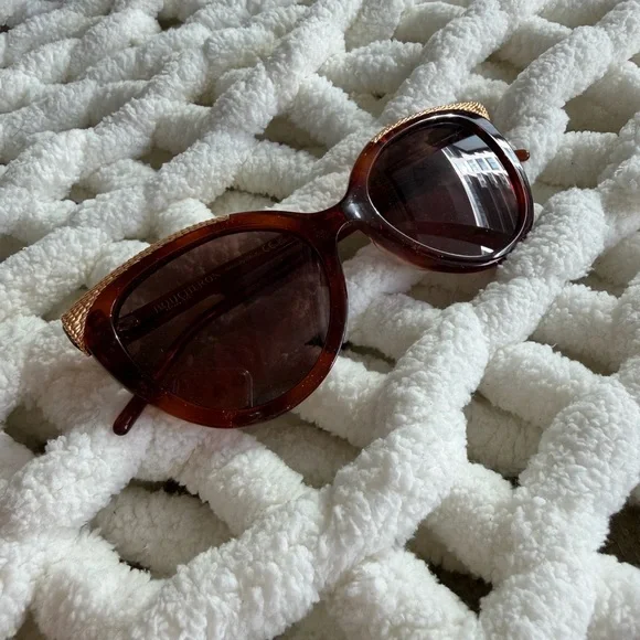 Designer Sunglasses - Picture 9 of 9